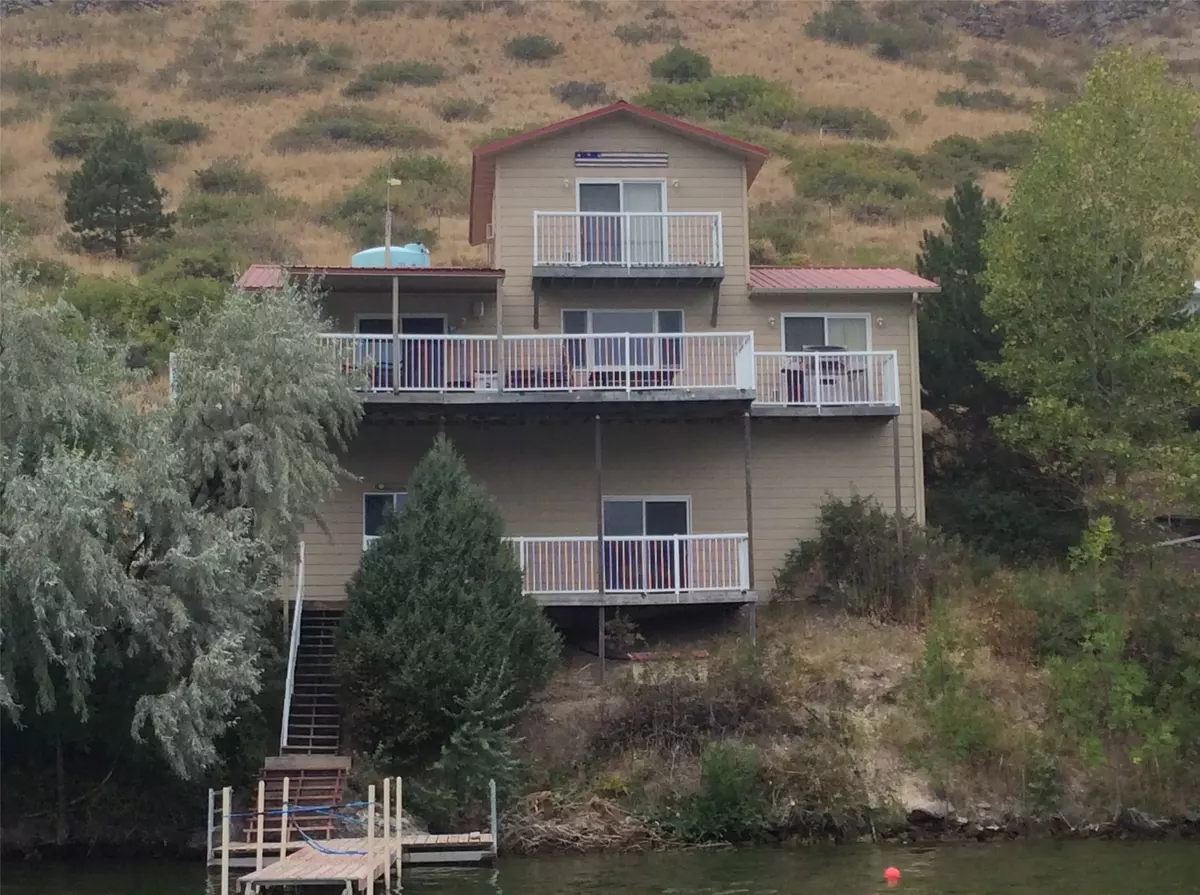 Wolf Creek, MT 59648,2940 Holter Lakeshore