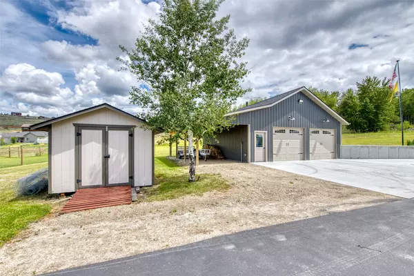 Corvallis, MT 59828,900 Corvallis Hills DR