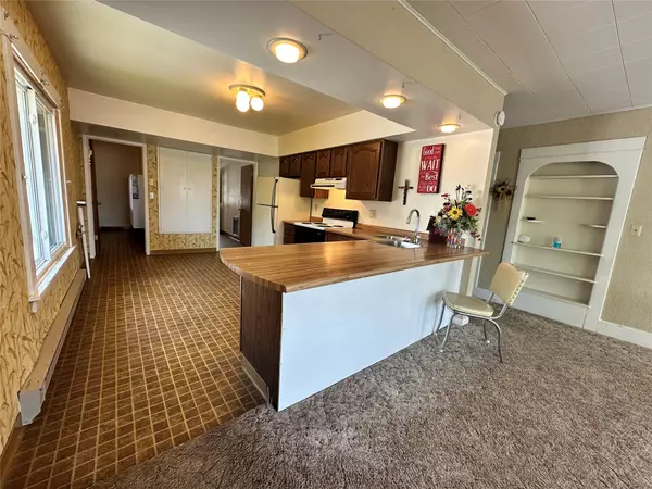 Stanford, MT 59479,113 3rd ST S