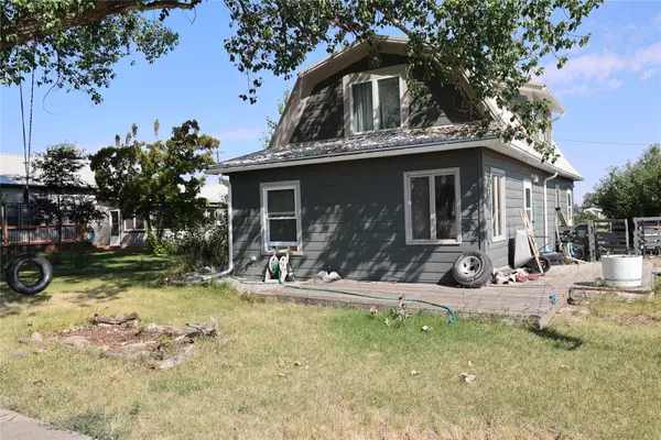 Valier, MT 59486,920 5th ST