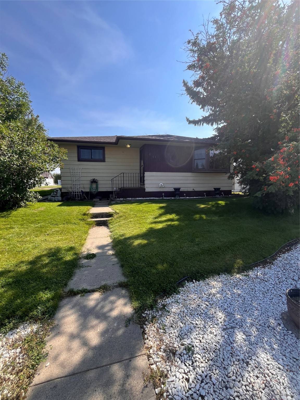 403 Circle DR, Cut Bank, MT 59427