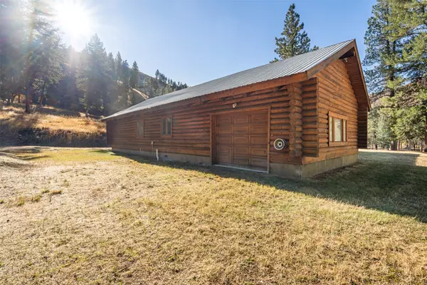 Sula, MT 59871,5770 Us Highway 93 S