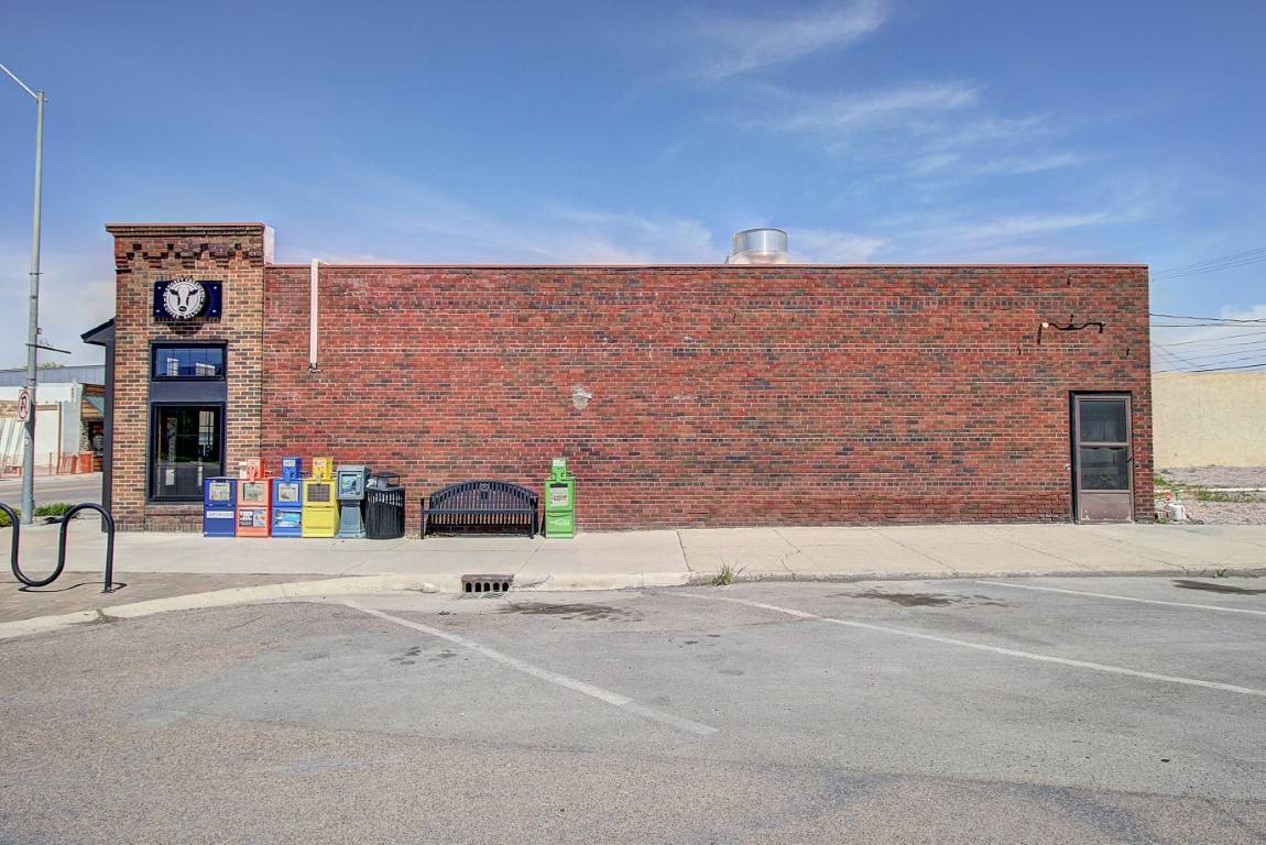 Polson, MT 59860,325 Main ST