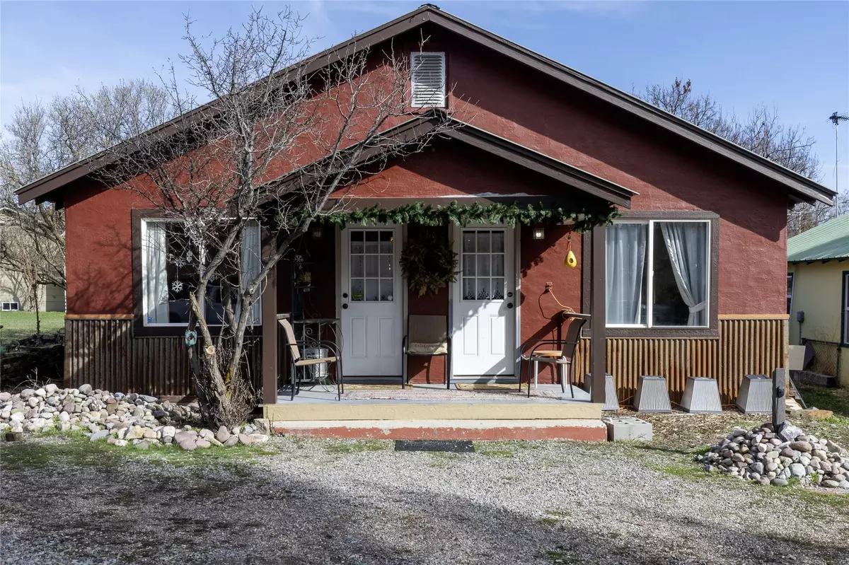 Hot Springs, MT 59845,218 1st AVE