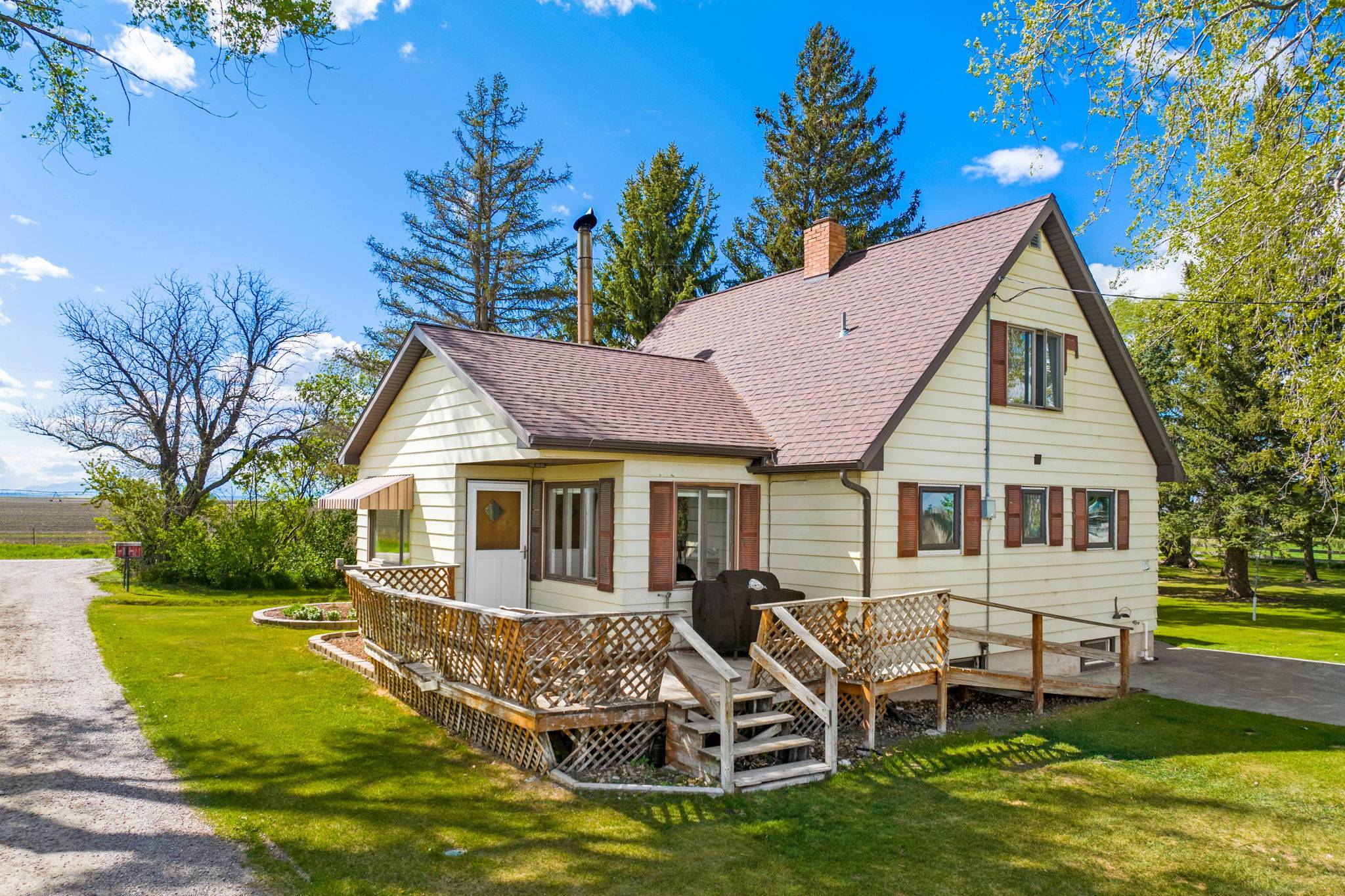 151 6th LN NE, Fairfield, MT 59436