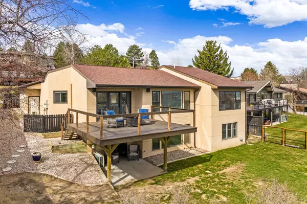 2753 Greenbriar DR,  Great Falls,  MT 59404