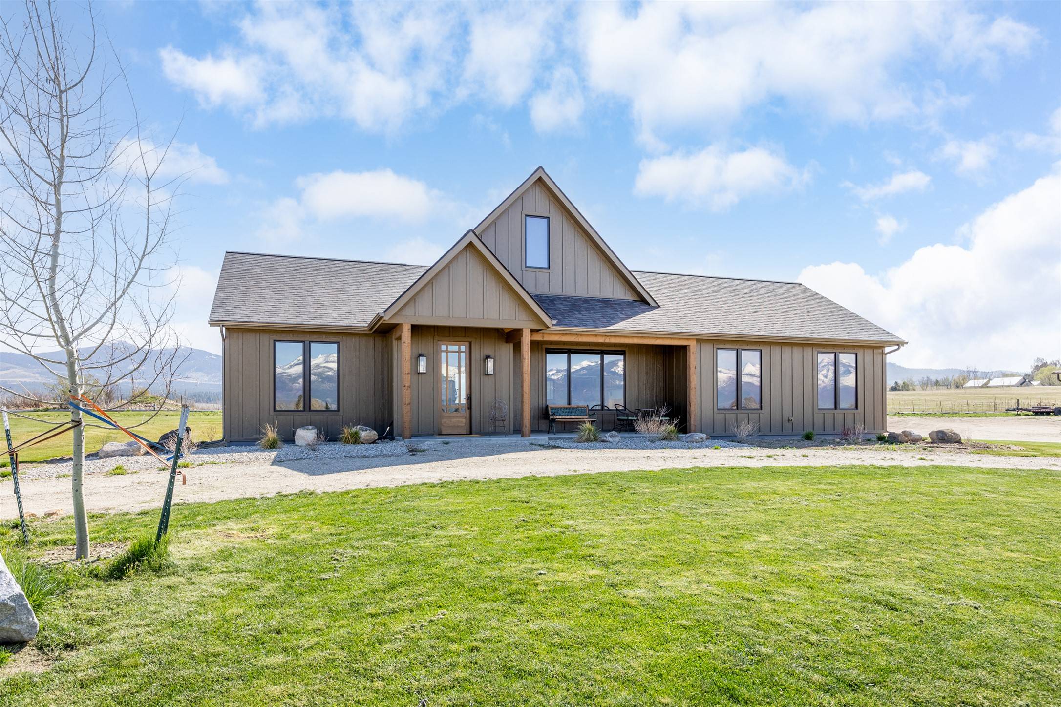 527 Sunseed CT,  Corvallis,  MT 59828