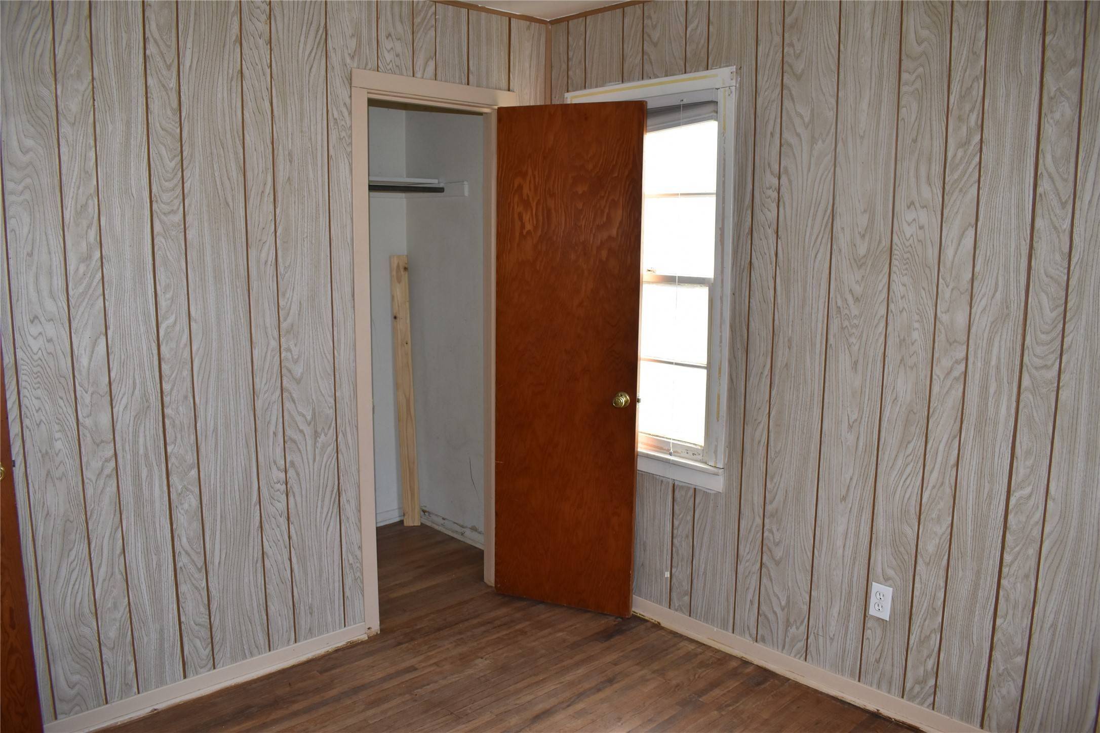 Conrad, MT 59425,605 7th AVE SW