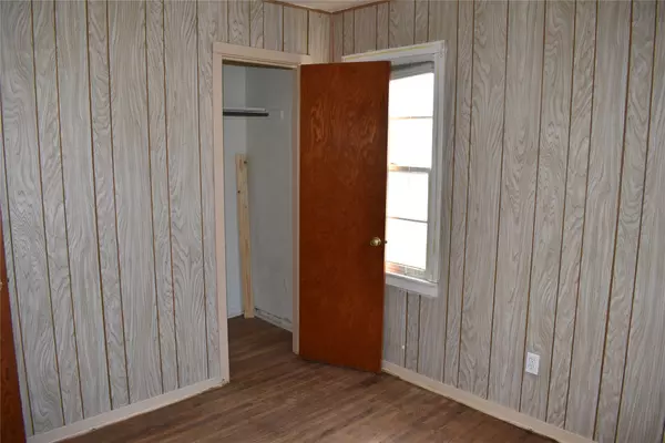 Conrad, MT 59425,605 7th AVE SW