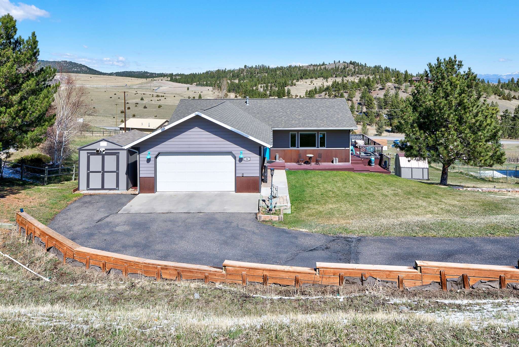 24 Hilltop DR, Clancy, MT 59634