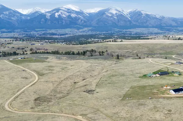 NHN Pathfinder RD S, Stevensville, MT 59870