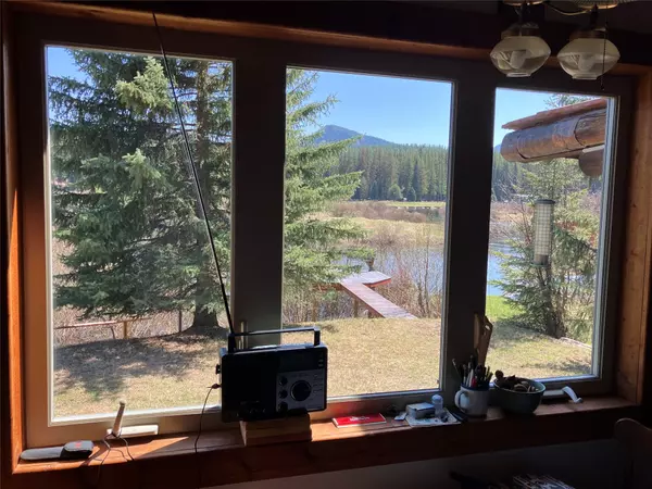 Troy, MT 59935,29520 Yaak River RD