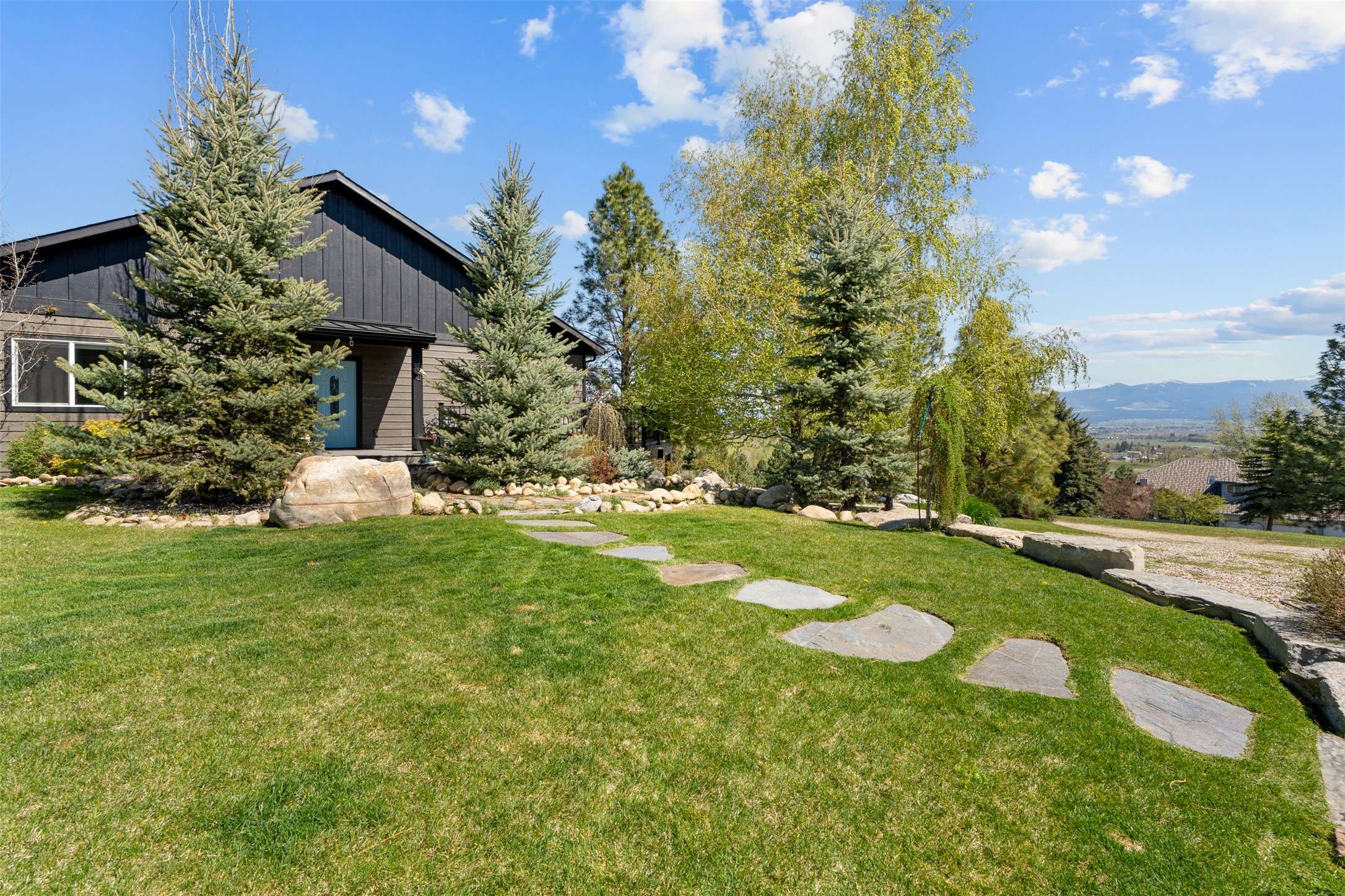 243 Hilltop DR, Hamilton, MT 59840