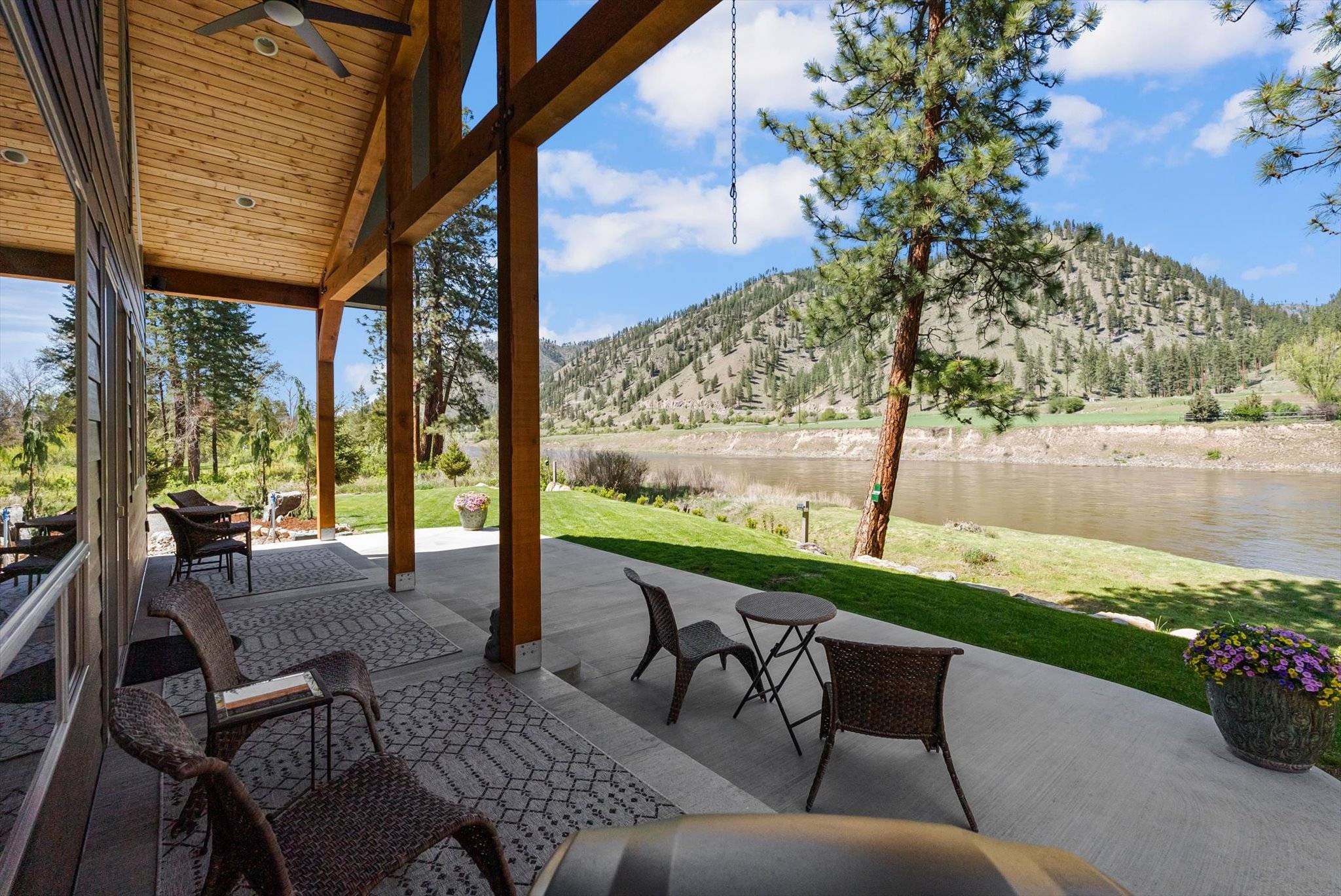 Superior, MT 59872,334 Clark Fork DR