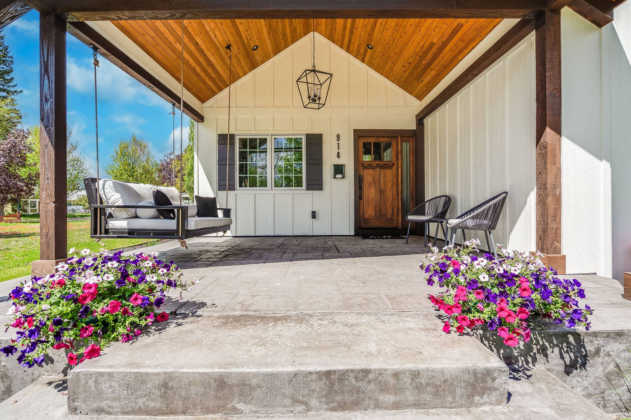 Whitefish, MT 59937,914 2nd ST E