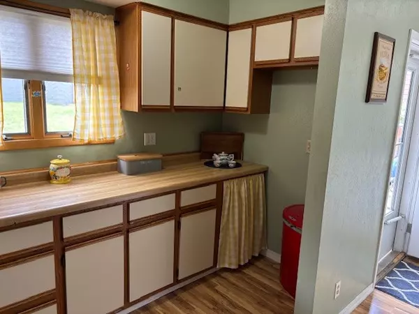 Shelby, MT 59474,330 2nd ST S