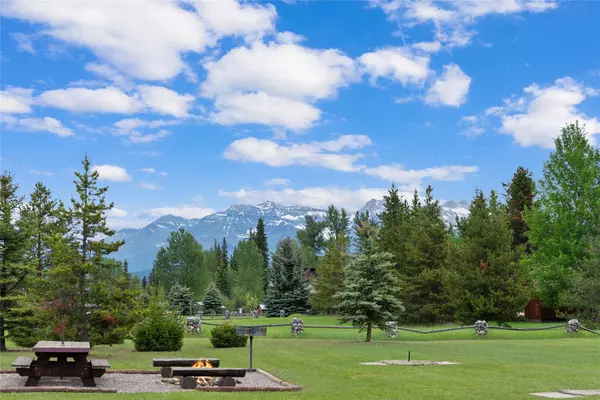 115 Rainbow DR, Polebridge, MT 59928