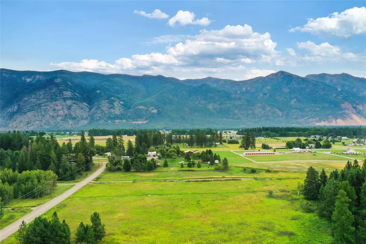Columbia Falls, MT 59912,474 Trap RD