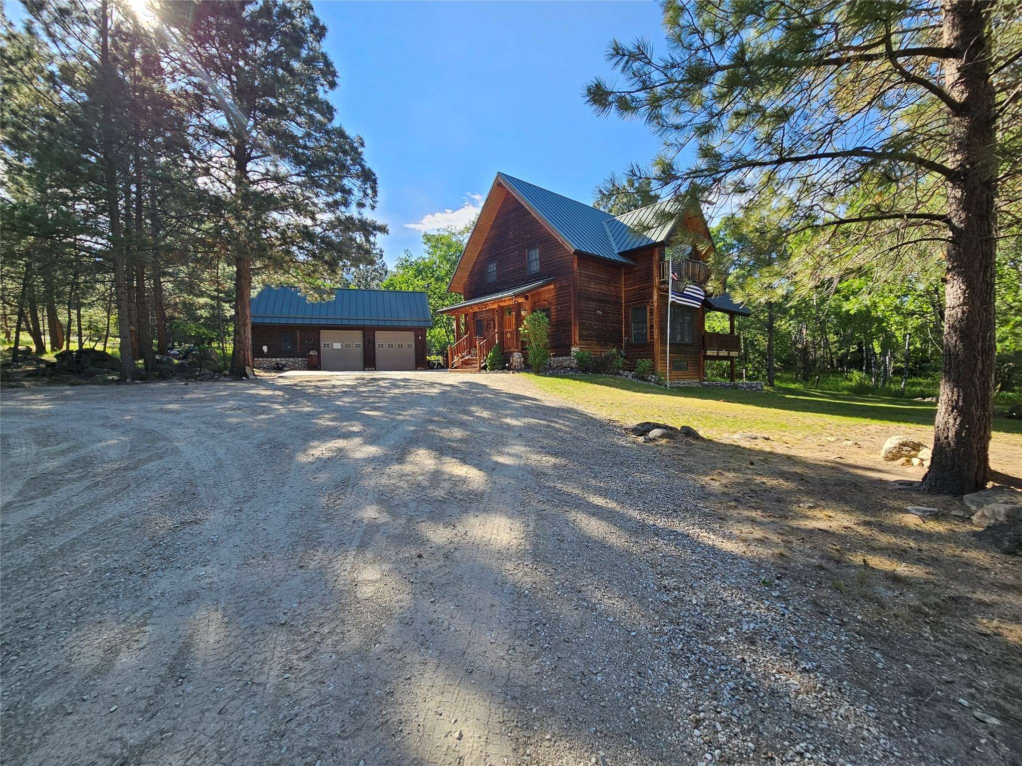 3900 Porcupine LN, Stevensville, MT 59870