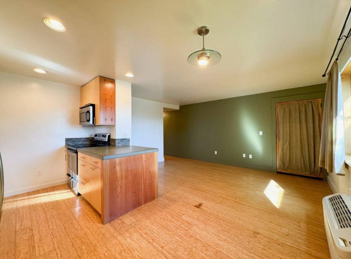 Missoula, MT 59802,1010 W Pine ST #104