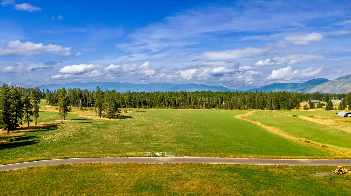 Columbia Falls, MT 59912,147 Patriots LN