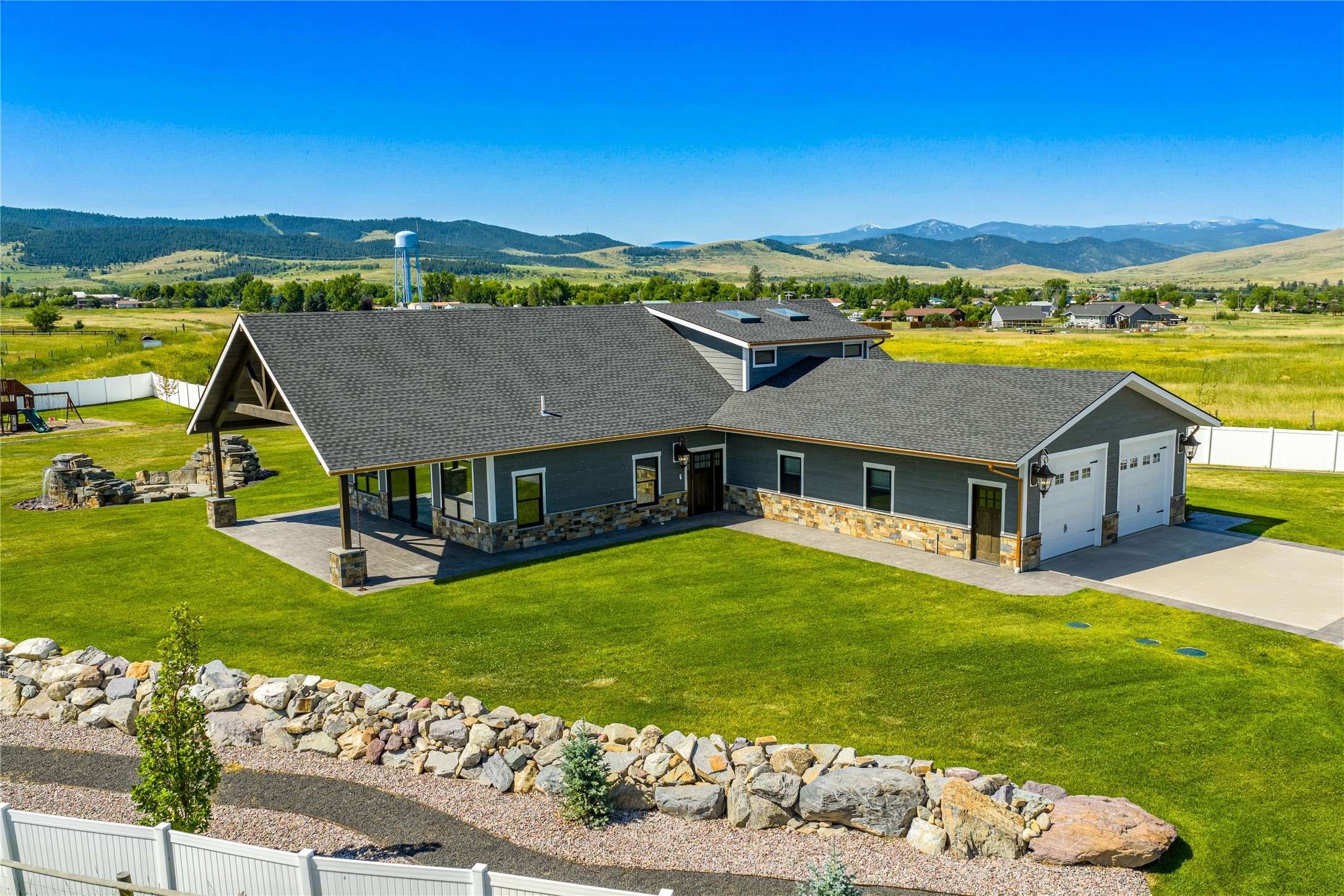 60951 Sparky DR, Saint Ignatius, MT 59865