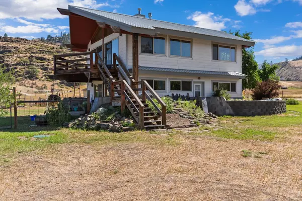 Plains, MT 59859,4 Sunset CT