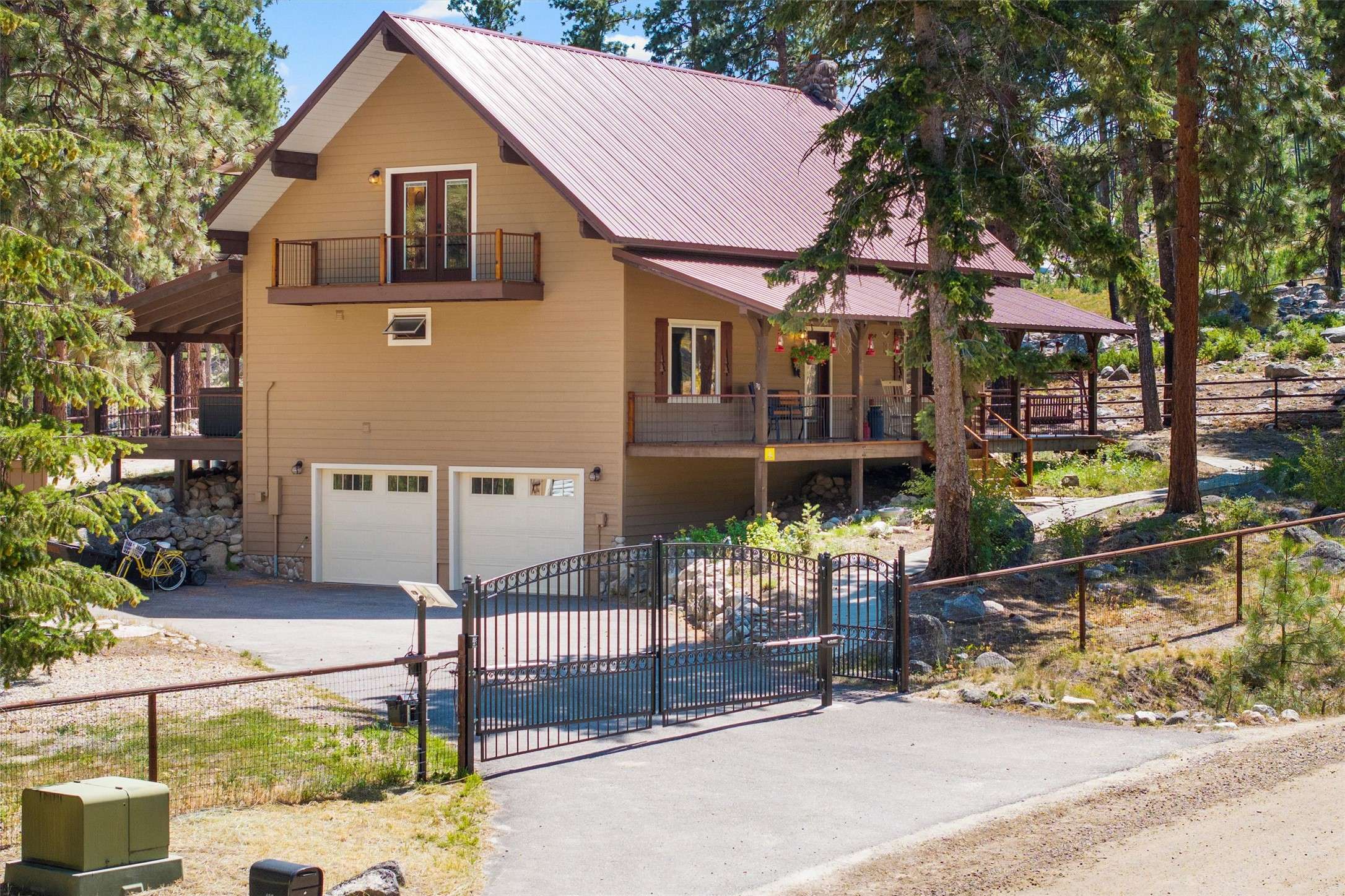 439 Roaring Lion RD, Hamilton, MT 59840