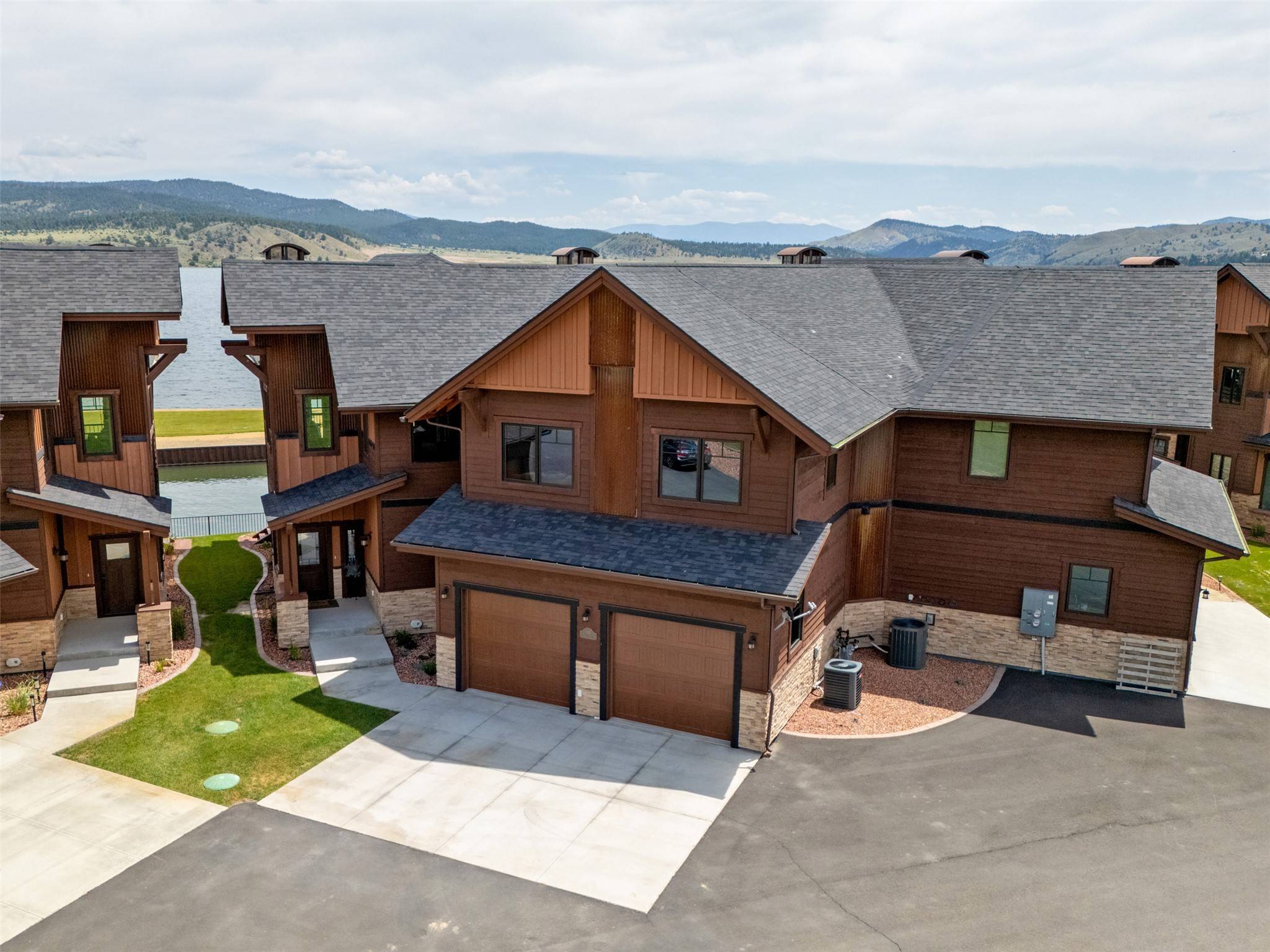 Helena, MT 59602,5317 Harbor LN