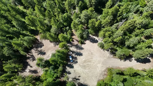 2225 Tamarack LN, Columbia Falls, MT 59912