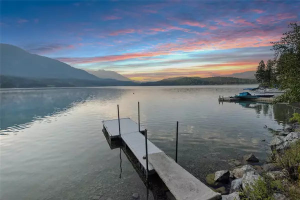 56 Quiet LN, Trego, MT 59934