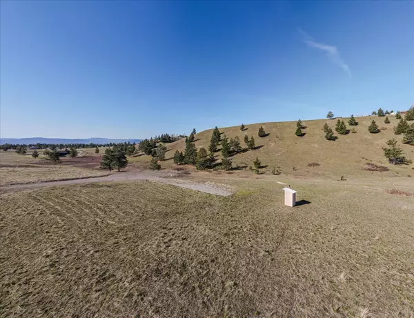 Eureka, MT 59917,80 Esker LN