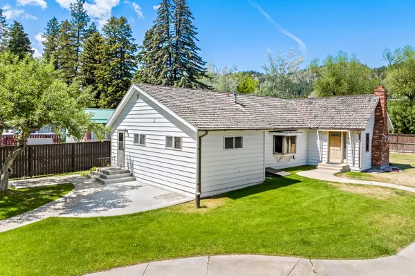 Wolf Creek, MT 59648,215 Recreation RD