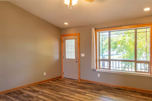 Helena, MT 59602,5288 Glacier Point LOOP