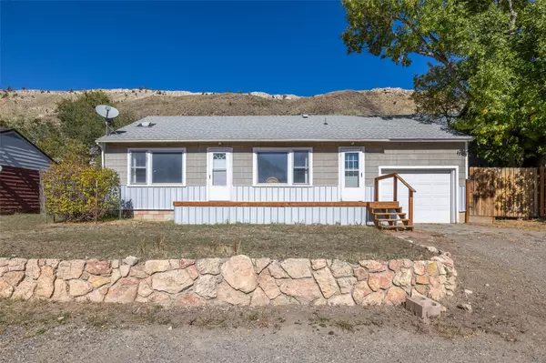 106 Travertine ST, Gardiner, MT 59030