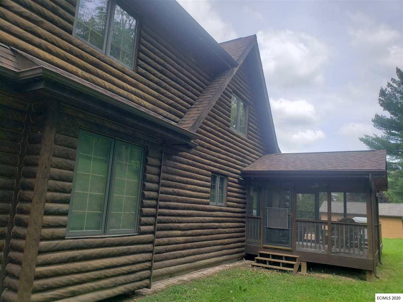 Dubuque, IA 52001,1110 W 32nd ST