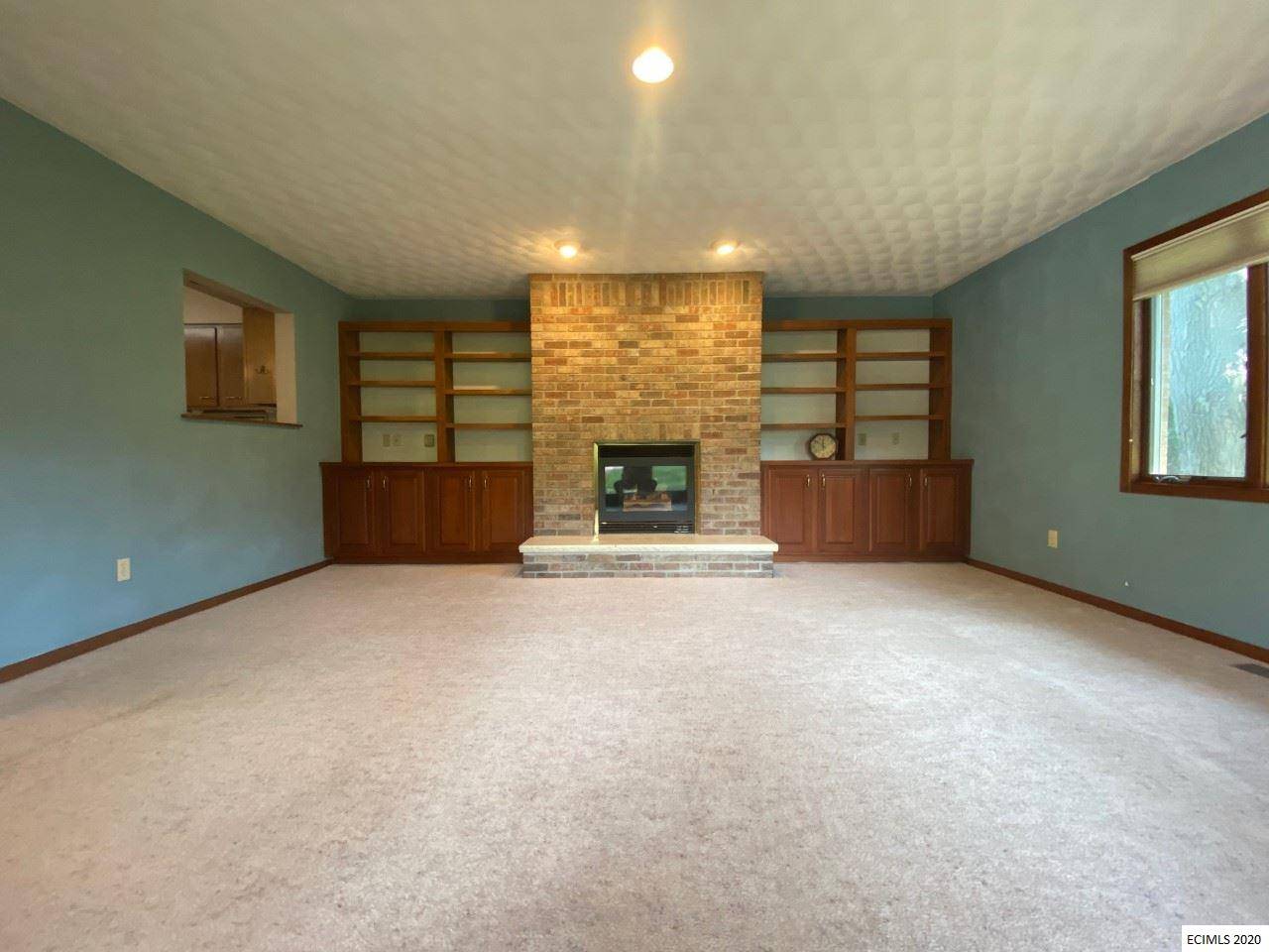 Dubuque, IA 52001,2132 Delicia DR