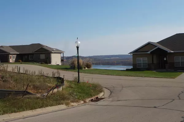 Bellevue, IA 52031,102 Riviera DR