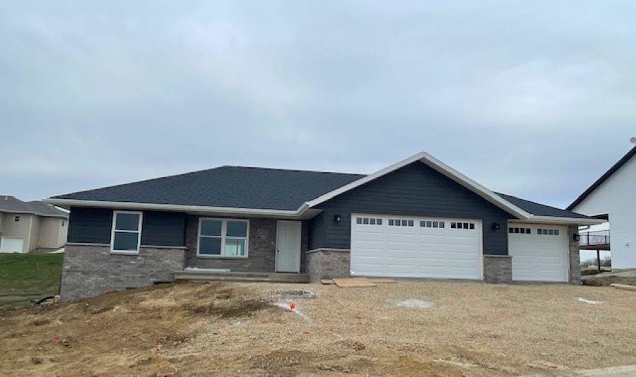 3471 Wagon Wheel LN, Dubuque, IA 52002