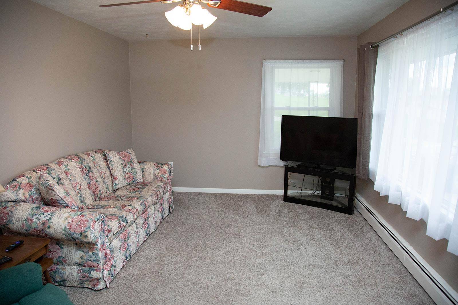 Balltown, IA 52073,390 Balltown RD