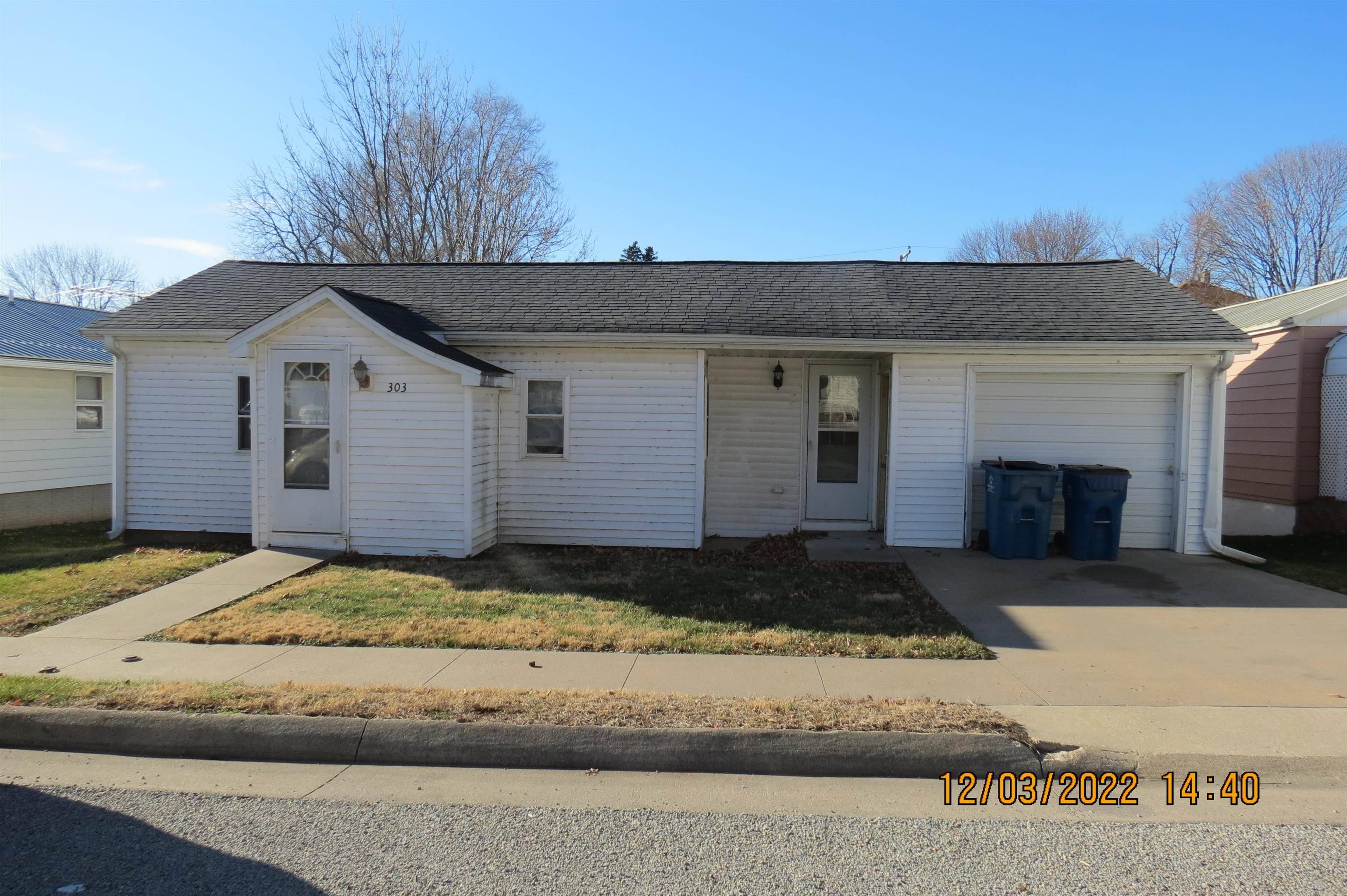 303 Pleasant ST, Lost Nation, IA 52254