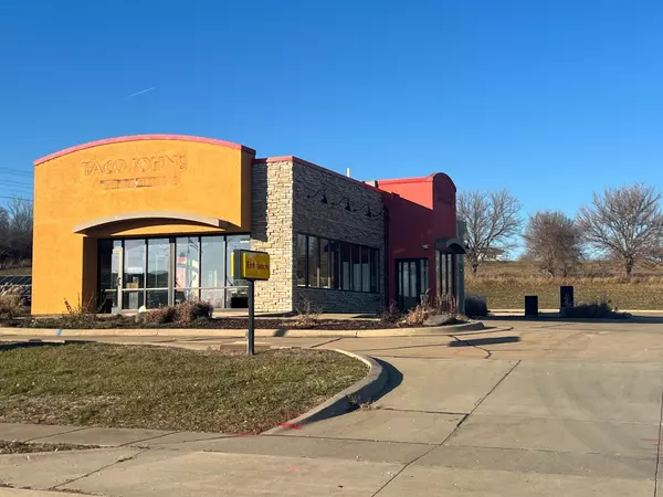 1306 43rd ST, Maquoketa, IA 52060