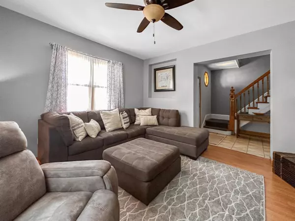 Dubuque, IA 52001,953 Wilson AVE