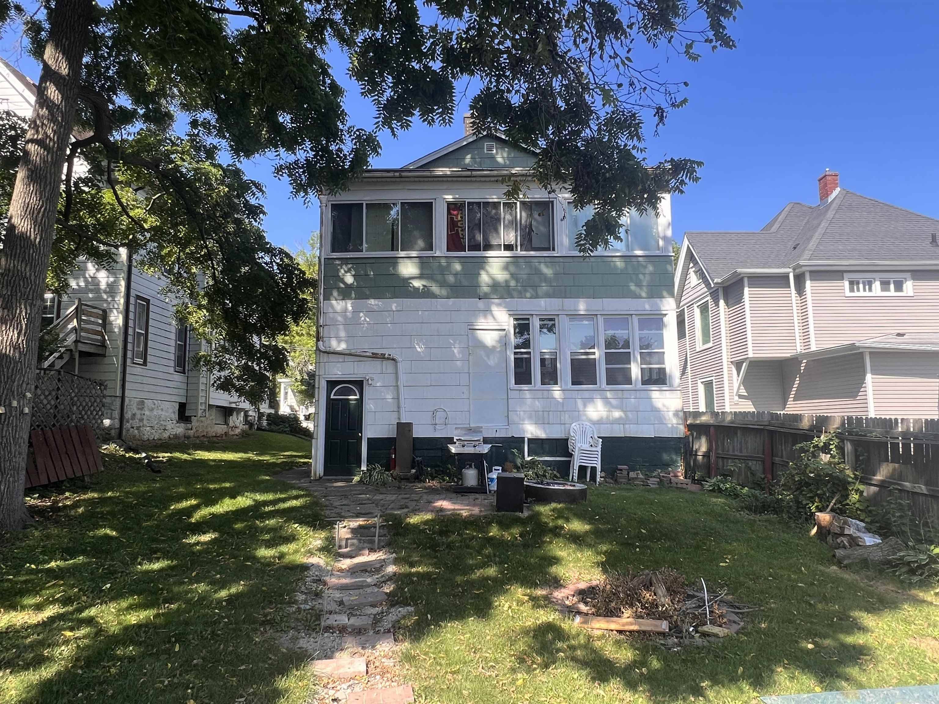 Dubuque, IA 52001,440 Winona ST