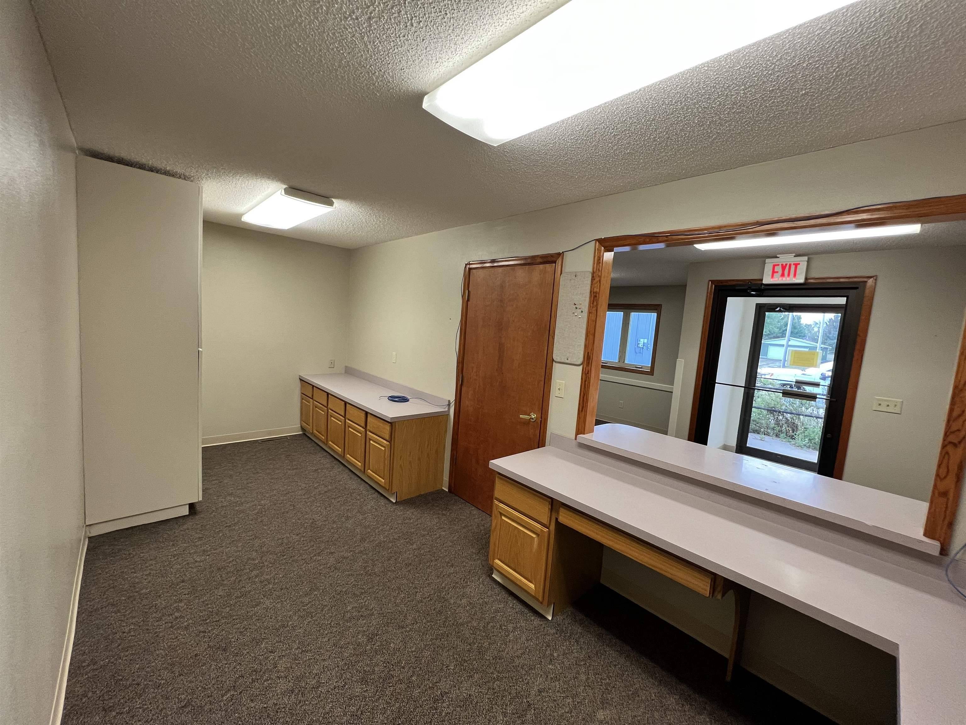 Monona, IA 52159,107 S Page ST