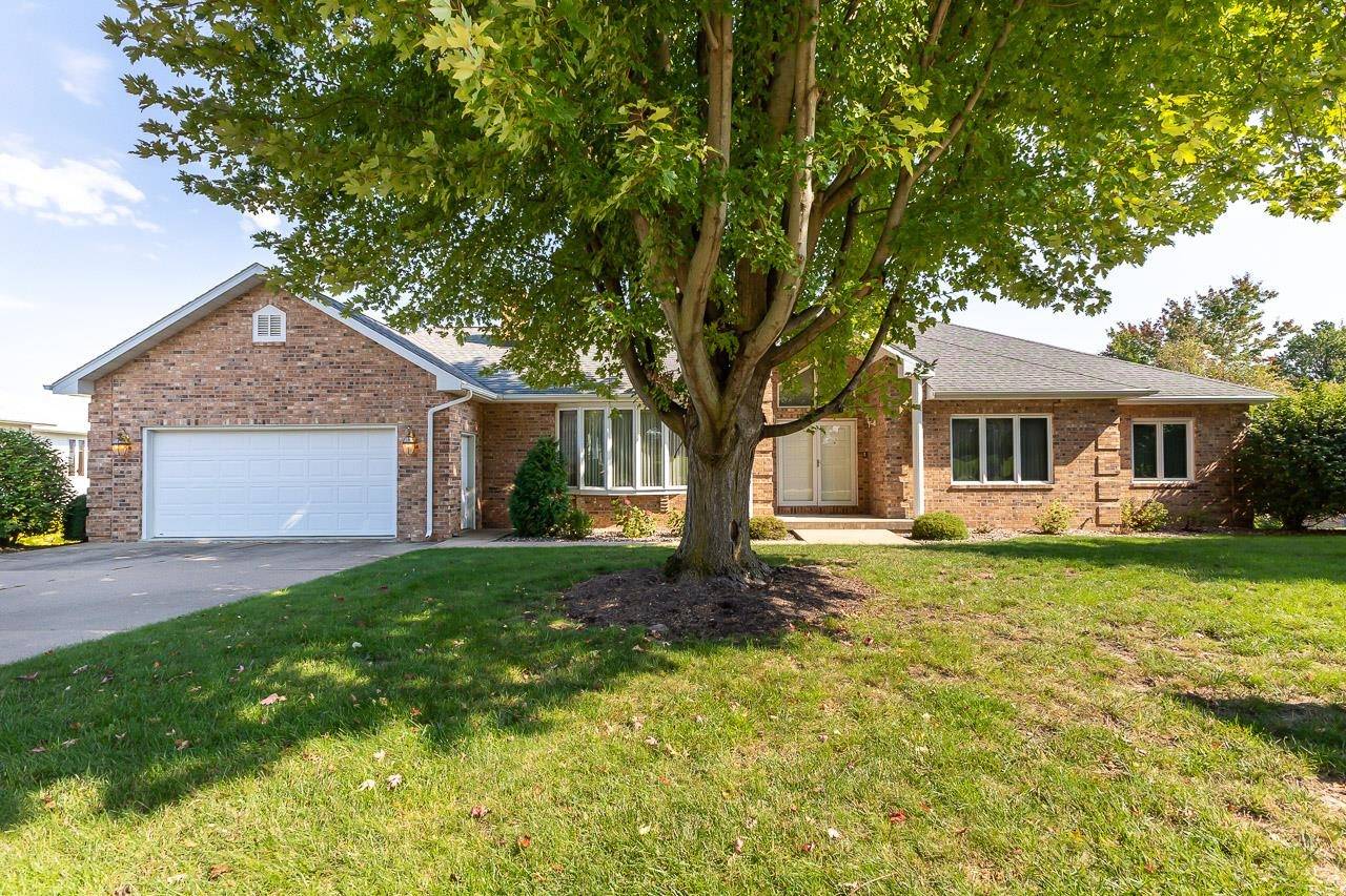 2578 Hacienda DR, Dubuque, IA 52002