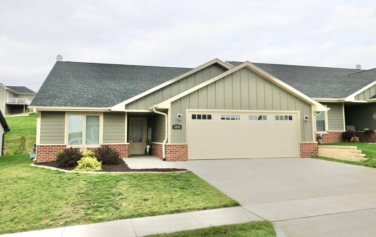 3449 Wagon Wheel LN, Dubuque, IA 52002