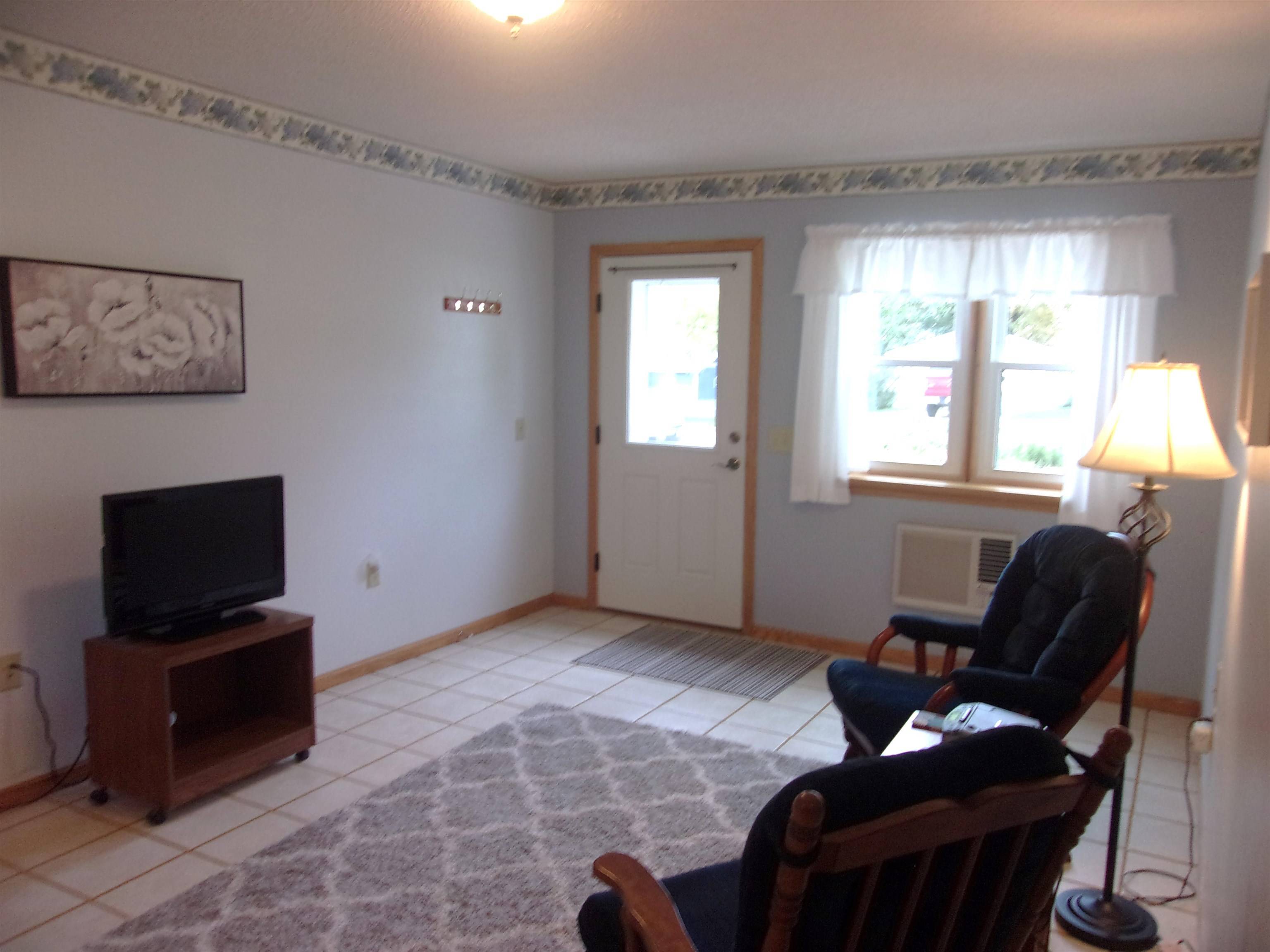 Manchester, IA 52057,200 S 8th ST