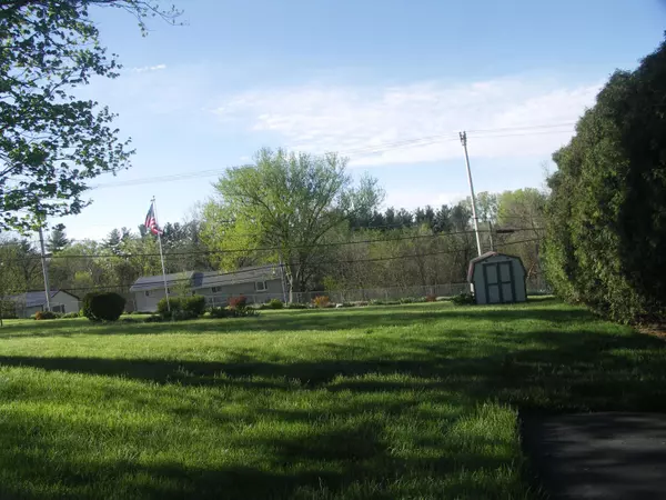 East Dubuque, IL 61025,912 Timberline CT