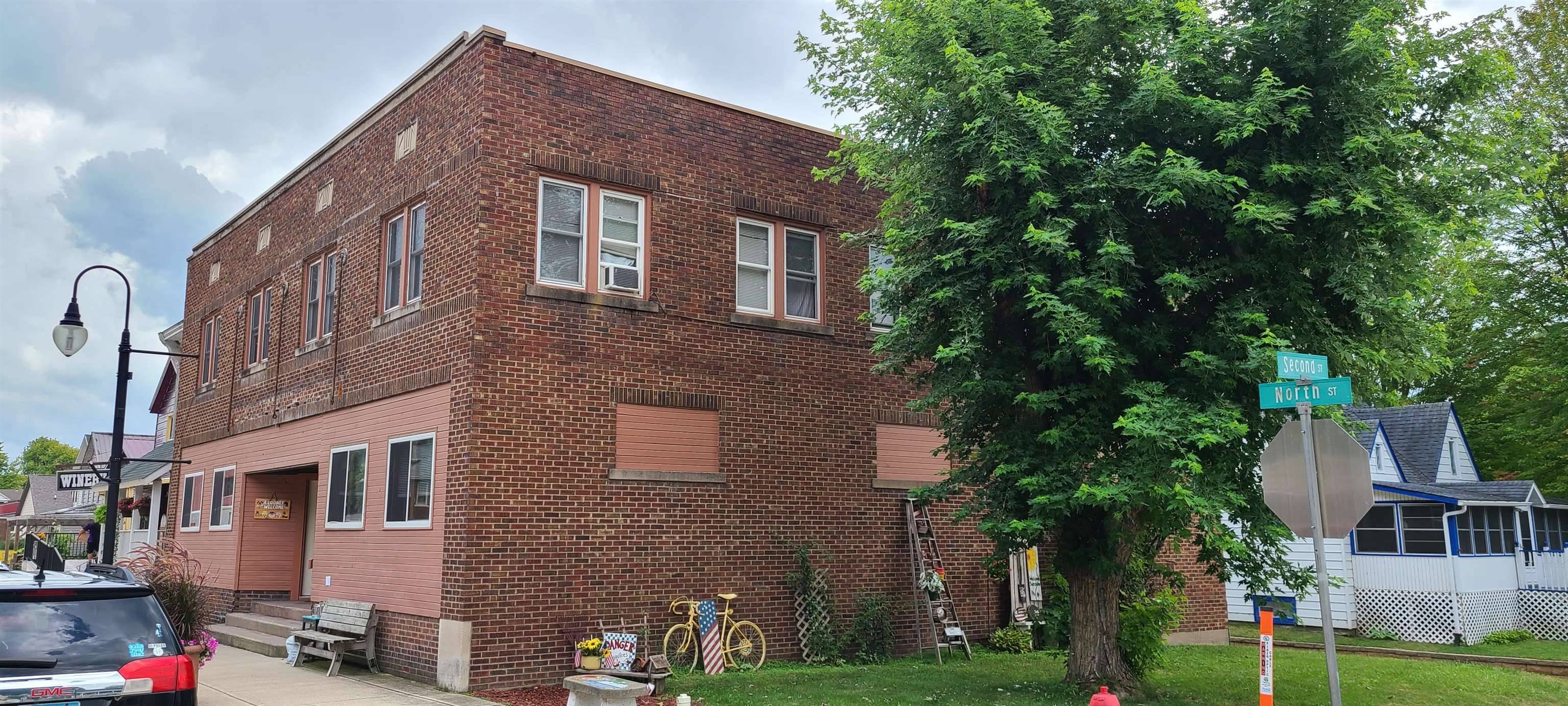 Marquette, IA 52158,133 North ST